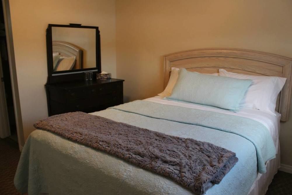 Honeycomb Bed & Breakfast Onanole Exterior foto